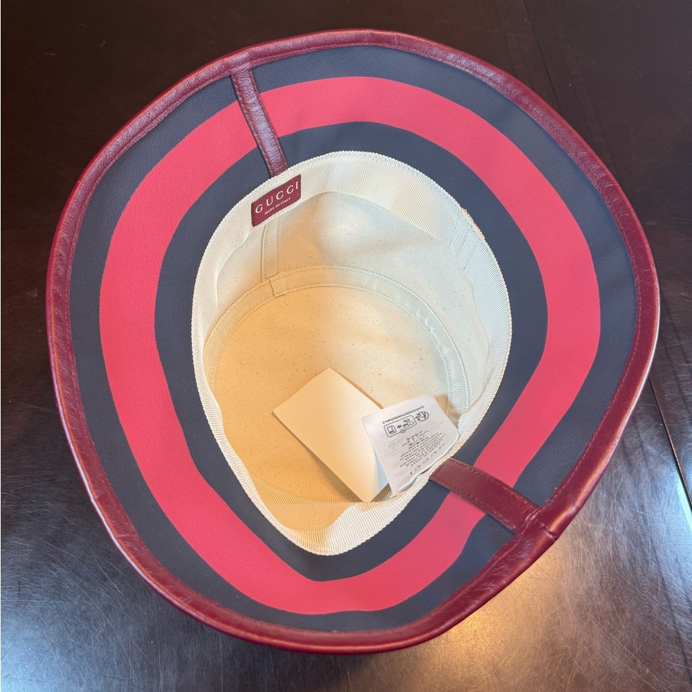 New Authentic Gucci Logo Bucket Hat Red White - Picture 7 of 13